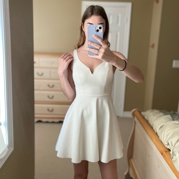 Cream/White Cocktail Dress - Picture 1 of 5